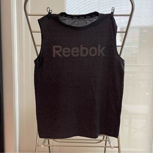 Gray Reebok sleeveless tank top muscle shirt. Men’s size small.